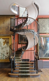 Escalier de l'atelier de Gustave Moreau, Albert Lafon architecte, 1895, Paris, musée Gustave Moreau
(c) RMN / Franck Raux