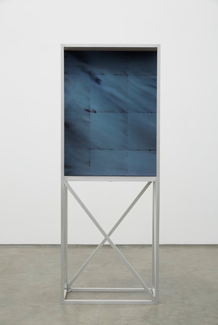 Dean Levin, “Autumn” (2015). Oil and pigment on canvas in aluminum armature, Cart: 80 x 13 x 31” (cart), and 40 x 30” (2 paintings). Courtesy of the artist and Marianne Boesky Gallery, New York. Photo: Jason Wyche.