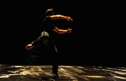 <em>Solaire</em> at Centre Nationale de la Danse Pantin. Fabrice Lambert. Photo: Alain Julien.