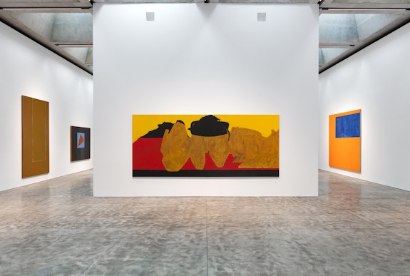 Installation view: <em>Sheer Presence: Monumental Paintings by Robert Motherwell</em>, Kasmin Gallery, New York, 2019. Courtesy Kasmin Gallery, New York.