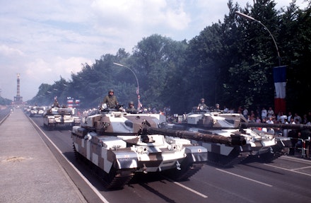 Imke Paust, <em>British Chieftain tanks on parade in West Berlin,</em> 18 June 1989. Department of Defense.
