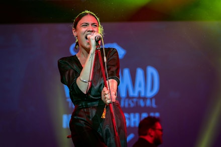 Nadine Shah at WOMAD. Photo by Brenna Duncan.