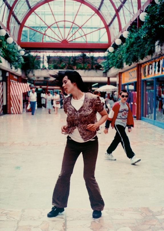 Gillian Wearing, <em>Dancing in Peckham</em>, 1994, color video with sound, © the artist, courtesy Maureen Paley, London.