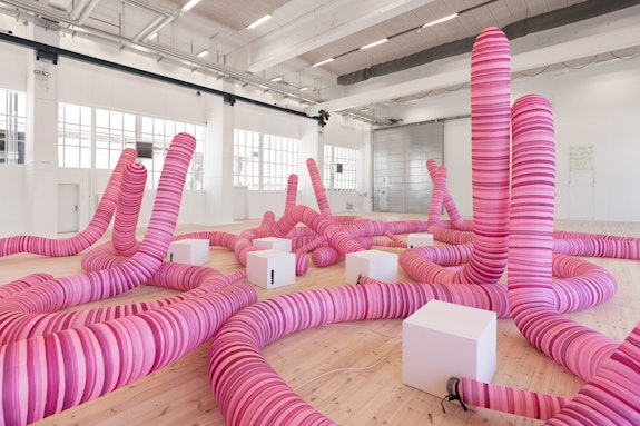 Installation view: David Shrigley, <em>DO NOT TOUCH THE WORMS</em>, Copenhagen Contemporary, 2020. Photo: David Stjernholm.