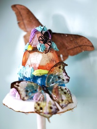 Mark Dion and Dana Sherwood, <em>Confectionery Marvels and Curious Collections</em>, 2021. Resin, insects, porcelain, plaster, glass, various dry and wet specimens. Courtesy FOR-SITE. Photo: Robert Divers Herrick.