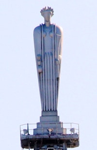 Spire of the Chicago Board of Trade Building. Accessed via wikimedia user TonyTheTiger.