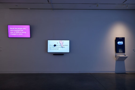 Installation view: ​​<em>한방글 Bang Geul Han: If You Grind The Threshold of Three Other Houses</em>, the Bronx Museum of the Arts, New York, 2022. Courtesy the Bronx Museum of the Arts. Photo: Argenis Apolinario.