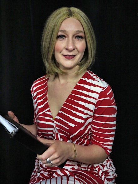 Laura Robards as newscaster Hedda Duckbill. Photo: Jonathan Slaff.