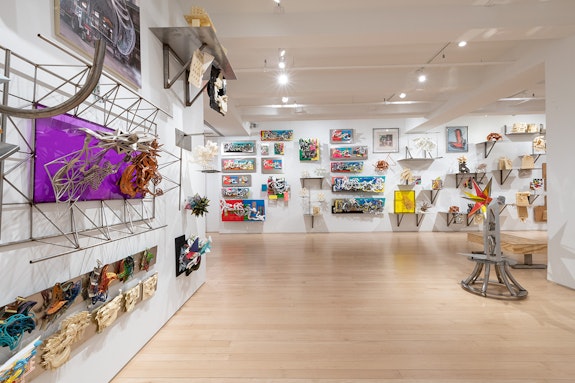 Installation view: <em>Frank Stella: From the Studio, </em>Yares Art, 2023. Courtesy Yares Art.