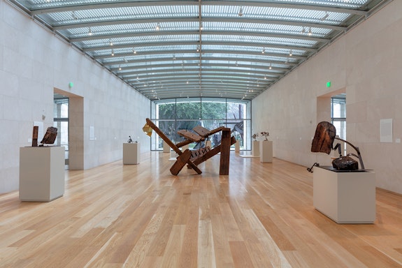 Installation view: <em>Mark di Suvero: Steel Like Paper, </em>Nasher Sculpture Center, Dallas, 2023. Courtesy Nasher Sculpture Center. Photo: Kevin Todora.