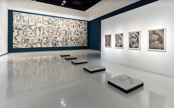 Installation view: Young Won Kim: <em>Korean Neo-Modernist: Osmosis Sculpture and Painting</em>, Youngeum  Museum of Contemporary Art, 2023.