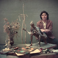 Agnès Varda, <em>Germaine Richier dans son atelier</em>, Mars 1956. © Adagp, Paris, 2022. © succession Agnès Varda.