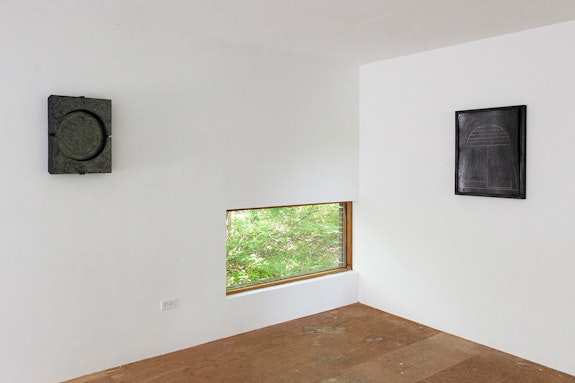 Installation view: <em>Torkwase Dyson: Closer (Bird and Lava)</em>, ‘T’ Space Rhinebeck, New York, 2023. © Susan Wides. Courtesy ‘T’ Space Rhinebeck.