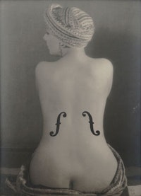 Le violon d’Ingres is a Vintage gelatin silver print from 1924. 
Courtesy of the Jewish Museum. 
