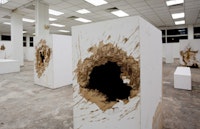 Mike Nelson, “Le Cannibale (Parody, Consumption and Institutional Critique),” 2008. 41 wood and MDF plinths, mixed media. Various dimensions,
installation dimensions variable. Rennie Collection, Vancover. Photo: Singapore Art Museum.