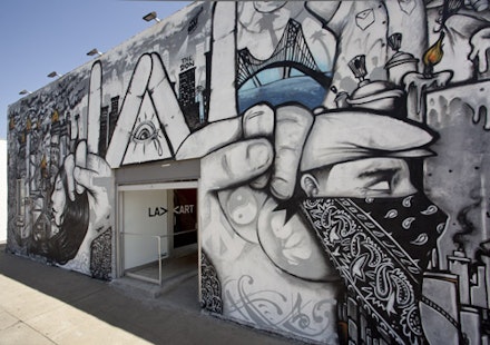 “Slanguage,” 2012. Facade mural. Courtesy of the artist and LAXART, Los Angeles. Photo: Brian Forrest.